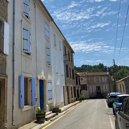 Stylish Large House With Heated Pool In Historic Village Holiday home *