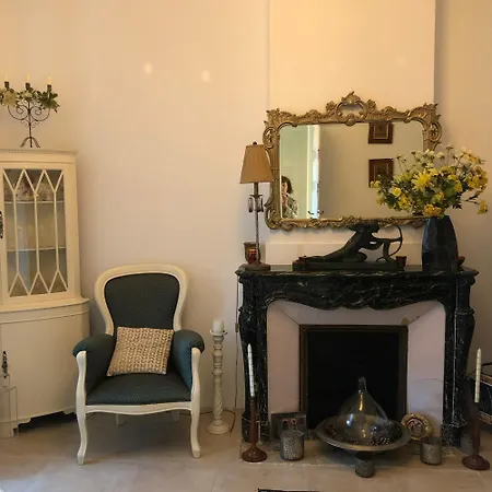 Stylish Large House With Heated Pool In Historic Village *