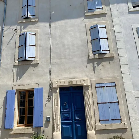 Дом отдыха Stylish Large House With Heated Pool In Historic Village *