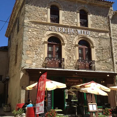 Stylish Large House With Heated Pool In Historic Village Hébergement de vacances *