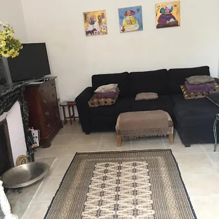 Holiday home Stylish Large House With Heated Pool In Historic Village