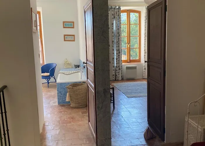 Stylish Large House With Heated Pool In Historic Village Casa de Férias *