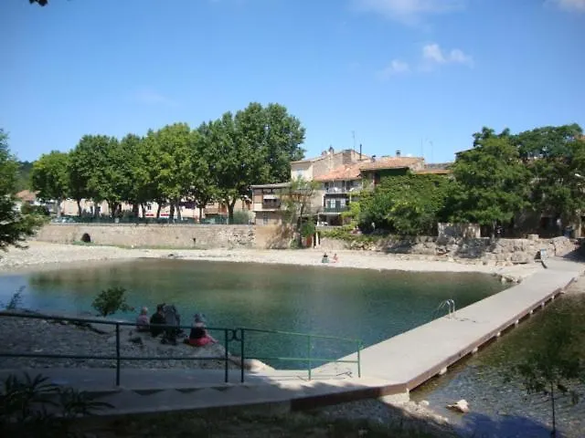 Casa de Férias Stylish Large House With Heated Pool In Historic Village Bize-Minervois